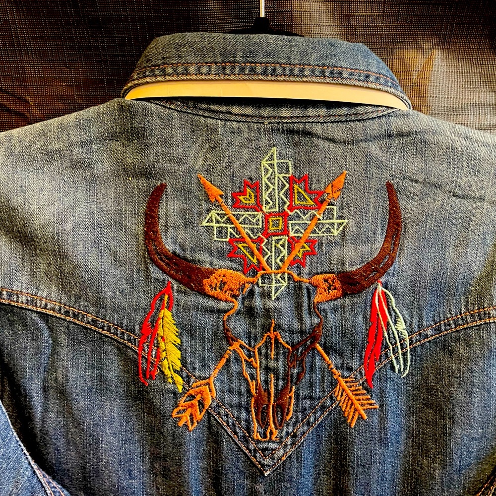 Wrangler NWT $119 Embroidered Long Sleeve Denim RARE! Sale Only $69